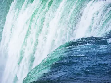 The Nimr water treatment plant has a remarkable treatment capacity of up to 175,000 m3 of water per day.